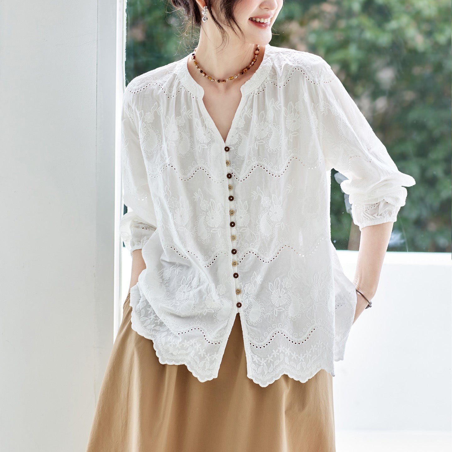 White Blouse Womens Long-sleeve Embroidered Top In Traditional Chinese Style