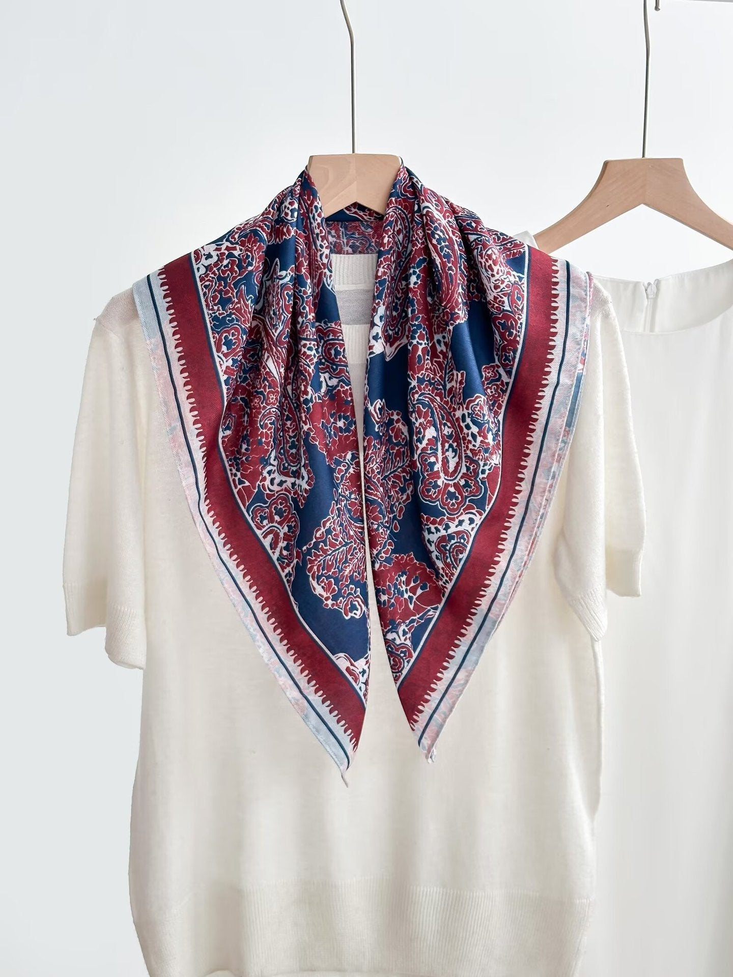 Women's Vintage High-end Outer Silk Scarf