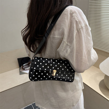 Large-Capacity Fashionable Retro Casual Womens Shoulder Bag