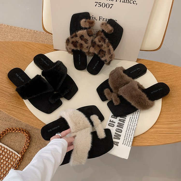 Women Square Toe Cross Band Furry Slides Leopard Print Faux Fur Flat Slippers Casual Indoor Outdoor Warm Plush Slide Sandals