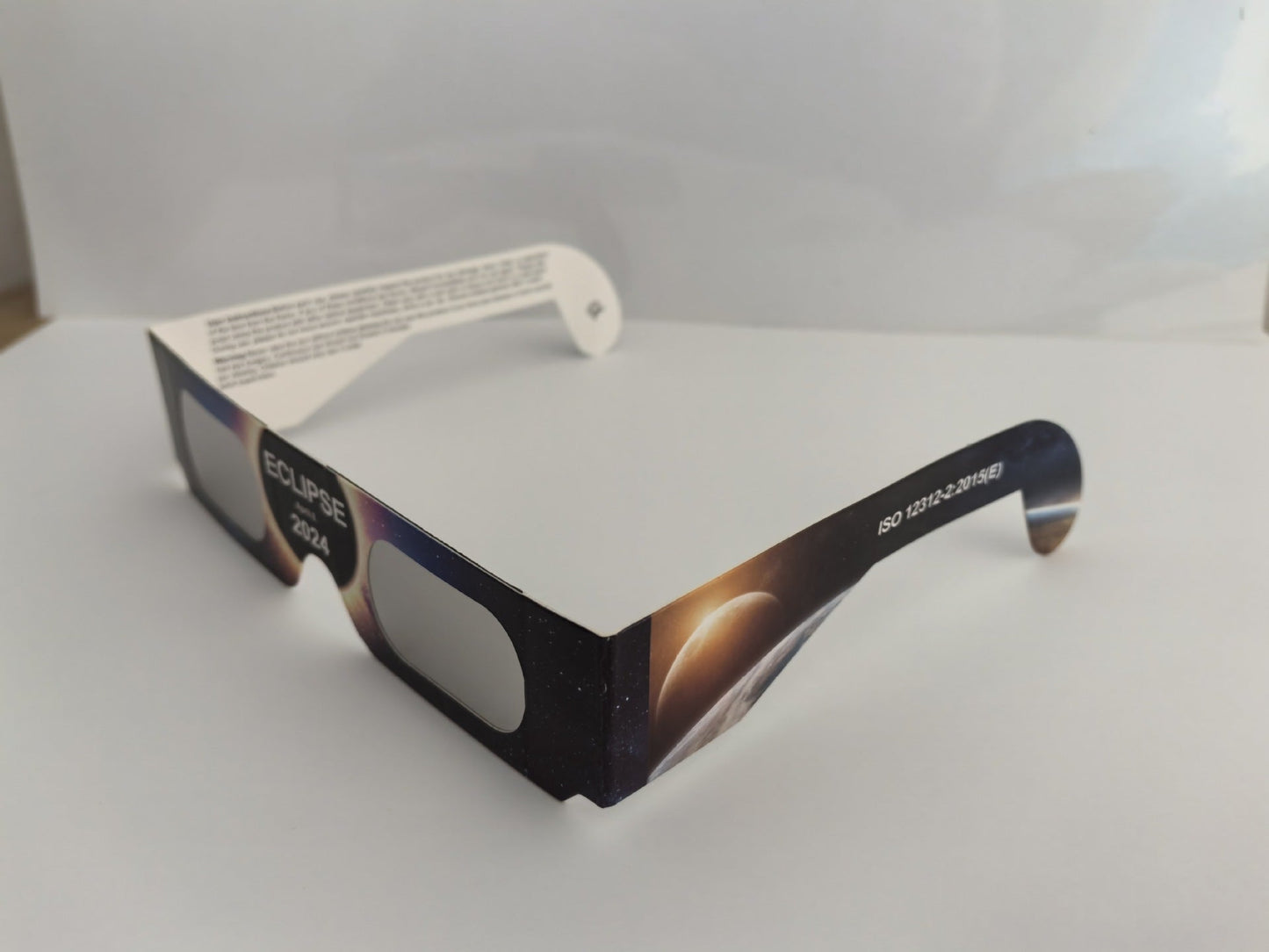 Paper-based Color-printed Frame, Silver-coated Lens Solar Eclipse Glasses