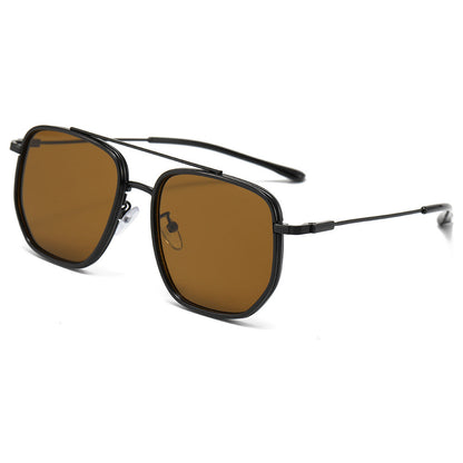 Fashionable Oversized Metal Sunglasses With A Premium Feel