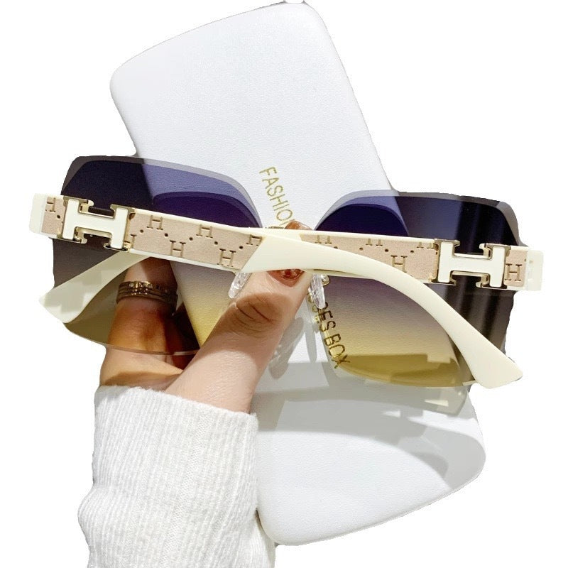Portable And Versatile UV-Protective Frameless Sunglasses