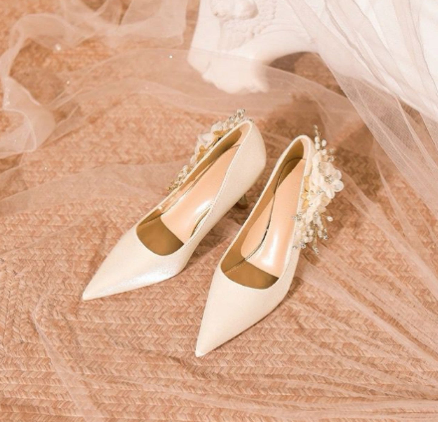 New French Style Women Shoes, Rhinestone Floral Pointed Toe Stiletto Heels, Slip On Bridal Wedding Pumps