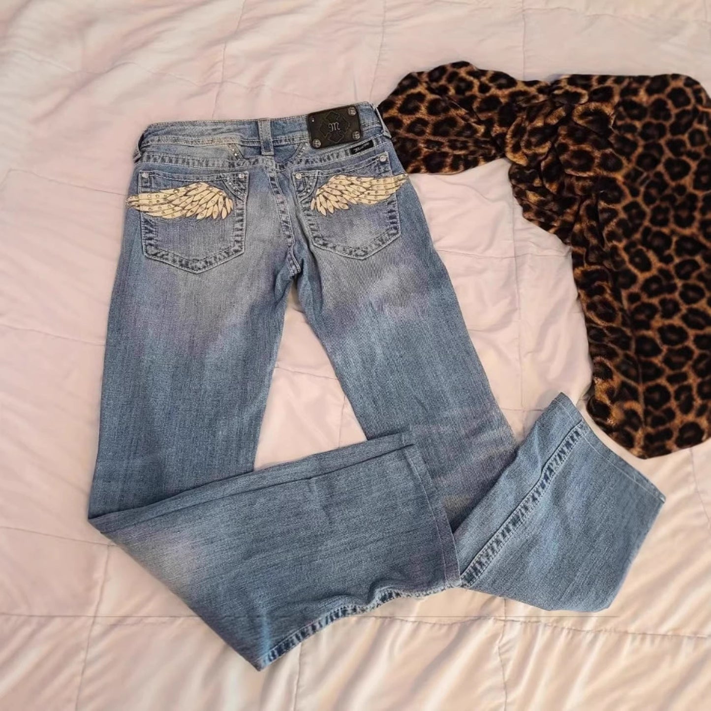 Retro Rhinestone-embellished Embroidered Wing Jeans
