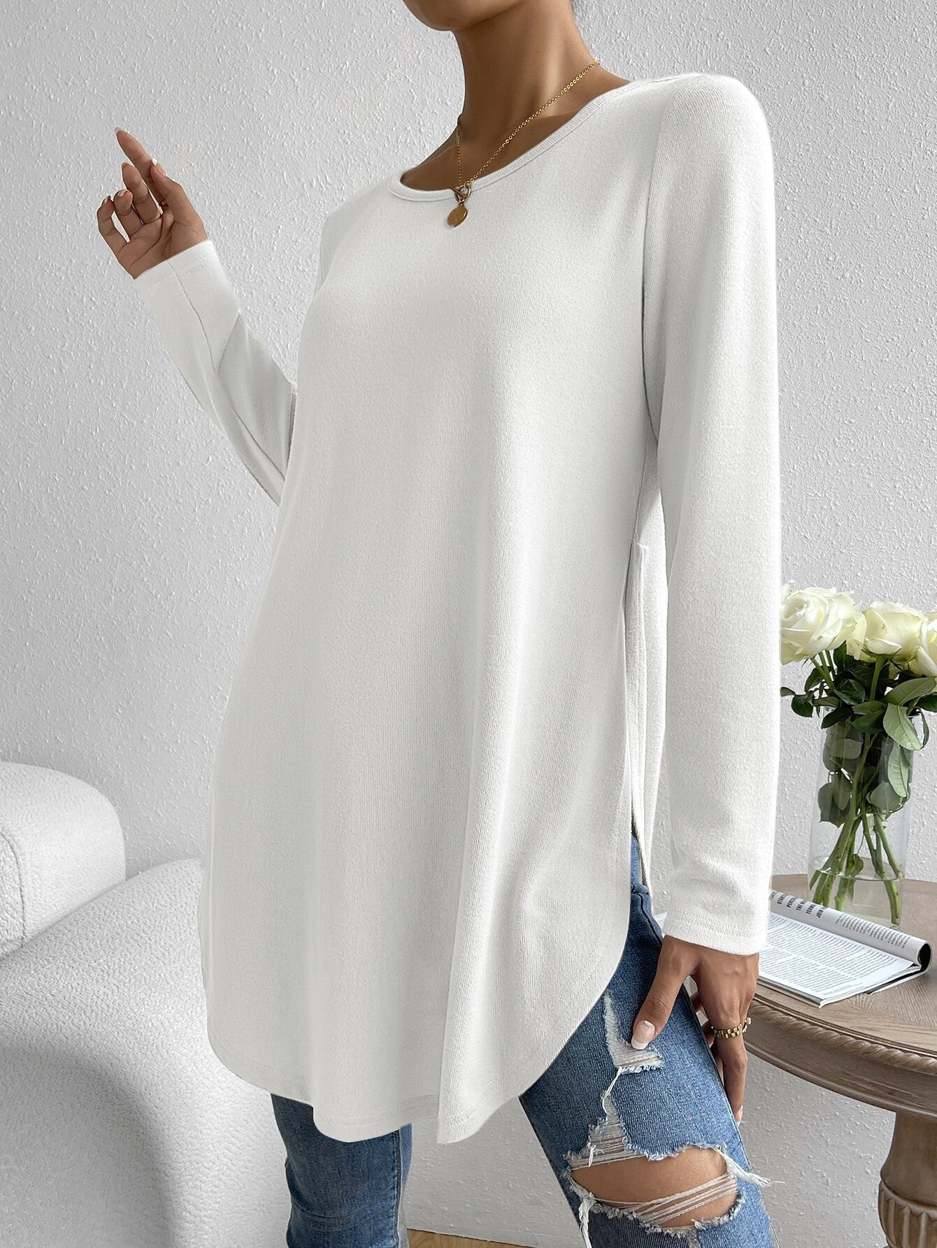 Hot-Selling Women's Autumn And Winter Casual Pure Color Round Neck Long-Sleeved T-Shirt With Slits On Both Sides