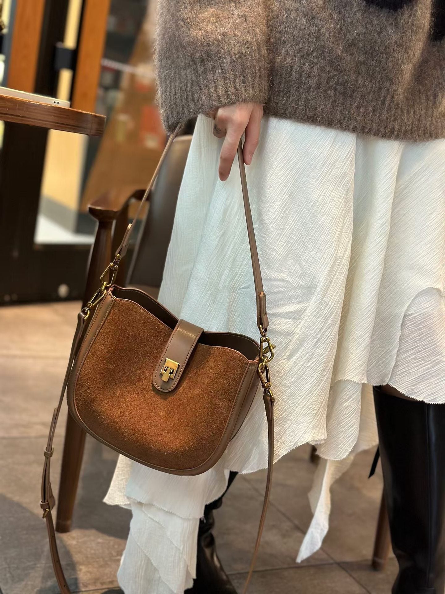 Soft First-layer Cowhide Shoulder And Crossbody Bag